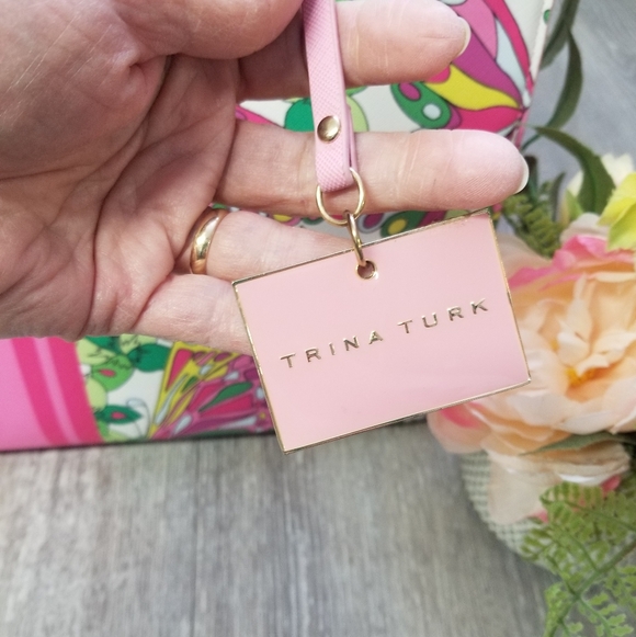 Trina Turk🦋 Butterfly Stripe Tote - Picture 10 of 14